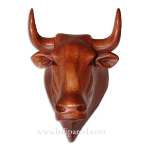Wooden Beef Head Wall DÃƒÂ©cor, Hand Carved From Suar Wood