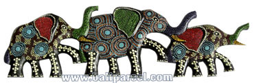 Elephants Dot Art Wall Plaque. This Gecko Wall Plaque Is Hand Carved From Albesia Wood. 