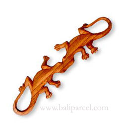 Geckos Wallhanging, Hand Carved From Hibiscus Wood