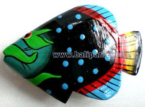 Tropical Fish Magnet Handpainted, From Albesia Wood