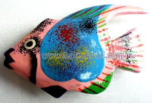 Tropical Fish Magnet Handpainted, From Albesia Wood