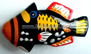 Tropical Fish Magnet Handpainted, From Albesia Wood