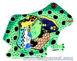 Wooden Painted Frog Puzzle, And 5 Small Frogs.