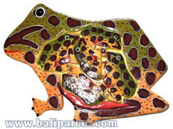 Wooden Painted Frog Puzzle, And 5 Small Frogs.