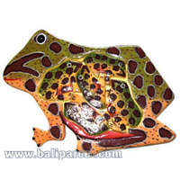 Wooden Painted Frog Puzzle, And 5 Small Frogs.