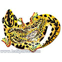 Wooden Painted Gecko Puzzle, And 5 Small Geckos.
