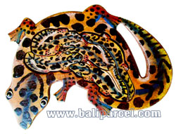 Wooden Painted Gecko Puzzle, And 5 Small Geckos.