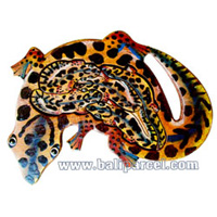 Wooden Painted Gecko Puzzle, And 5 Small Geckos.