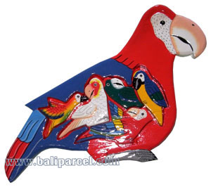 Wooden Painted Parrot Puzzle, And 5 Small Parrots.