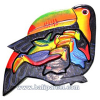Wooden Painted Parrot Puzzle, And 5 Small Parrots.