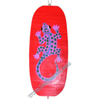 Wooden Wind Dancer With Gecko Painted