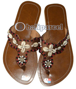 Sandal With Shell