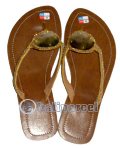 Sandal With Shell