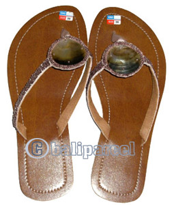 Sandal With Shell