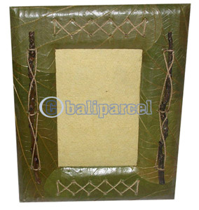 Picture Frame, Handmade With Leaf