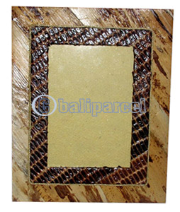 Picture Frame, Handmade With Banana Leaf