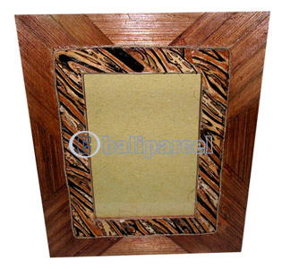 Picture Frame, Handmade With Leaf