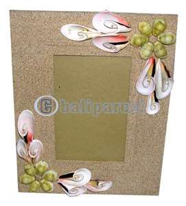 Picture Frame, Handmade With Sea Shell