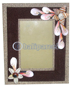 Picture Frame, Handmade With Sea Shell