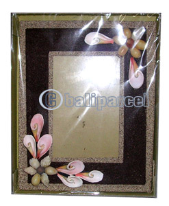 Picture Frame, Handmade With Sea Shell