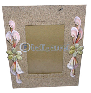 Picture Frame, Handmade With Sea Shell
