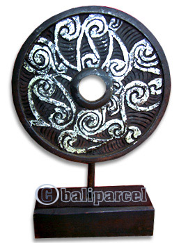 Medallion Set Of 3, Handcarved From Albesia Wood