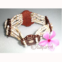 Bracelet With  Coconut And Glass Bead