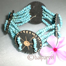 Bracelet With  Coconut And Glass Bead