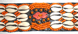 Bracelet With Shell And Glassbead