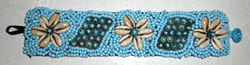Bracelet With Shell And Glassbead