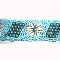 Bracelet With Shell And Glassbead