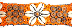 Bracelet With Shell And Glassbead