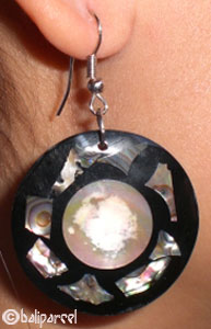 Earring With Shell