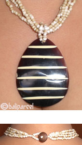 Necklaces With Shell And Glassbead