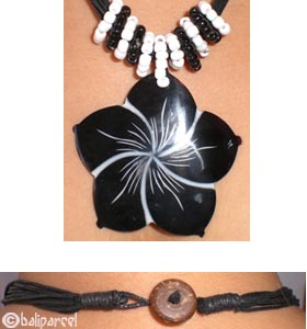 Necklaces With Shell And Glassbead