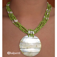 Necklaces With Shell And Glassbead