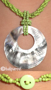 Necklaces With Shell And Glassbead