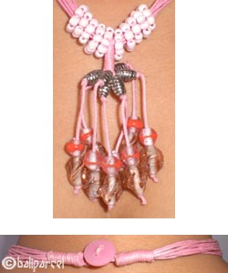 Necklaces With Shell And Glassbead