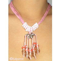 Necklaces With Shell And Glassbead