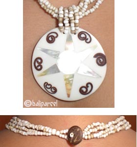 Necklaces With Shell And Glassbead