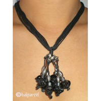 Necklaces With Shell And Glassbead