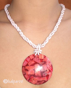 Necklaces With Resin And Glassbead