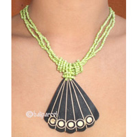 Necklaces With Coconut And Glassbead