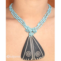 Necklaces With Coconut And Glassbead