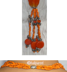 Necklaces With Resin And Glassbead