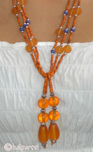 Necklaces With Resin And Glassbead