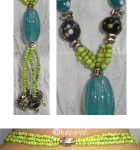 Necklaces With Resin And Glassbead