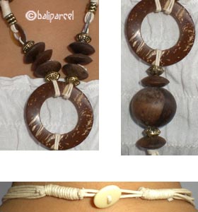 Necklaces With Wood And Glassbead