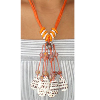 Necklaces With Shell And Glassbead