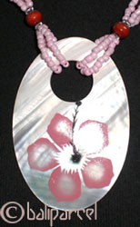 Necklaces With Shell And Glassbead